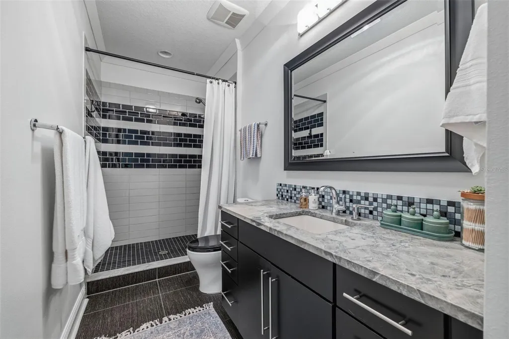 3210 W Villa Rosa Street Tampa FL 33611
