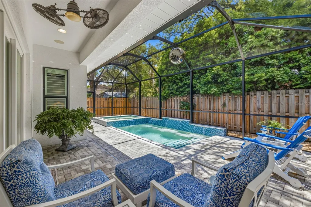 3210 W Villa Rosa Street Tampa FL 33611