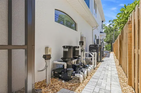 3210 W Villa Rosa Street Tampa FL 33611