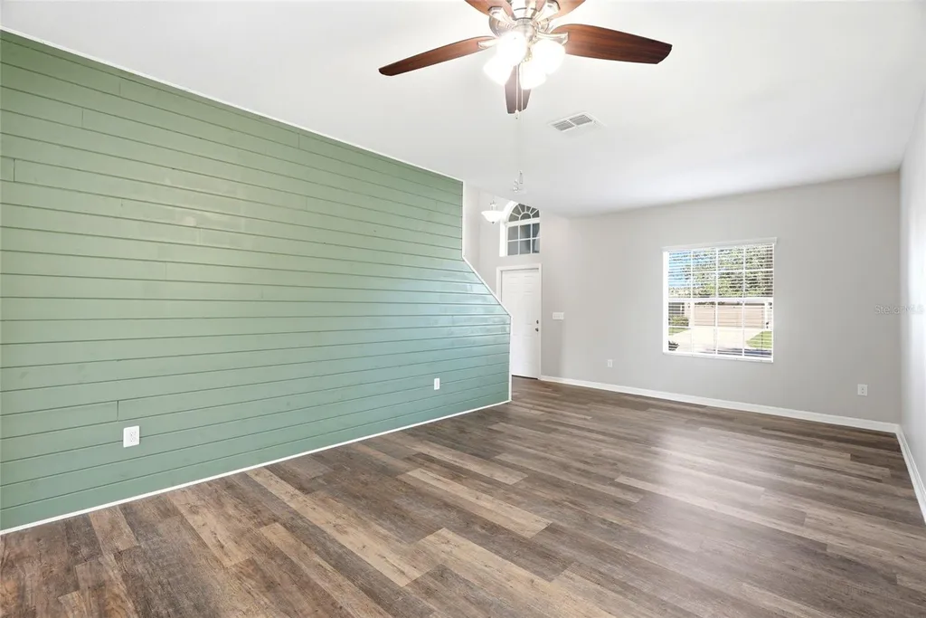 909 Meadow Glade Drive Ruskin FL 33570