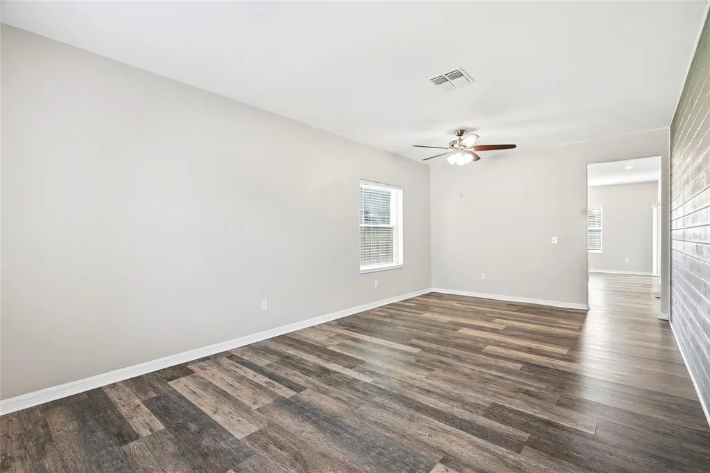 909 Meadow Glade Drive Ruskin FL 33570