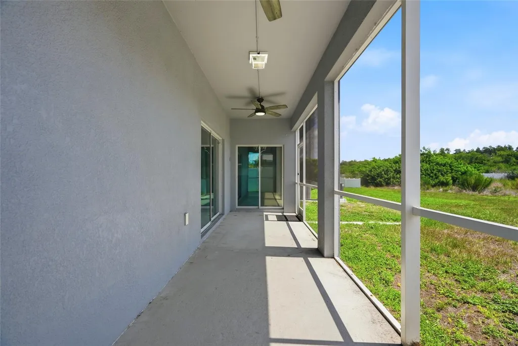 909 Meadow Glade Drive Ruskin FL 33570