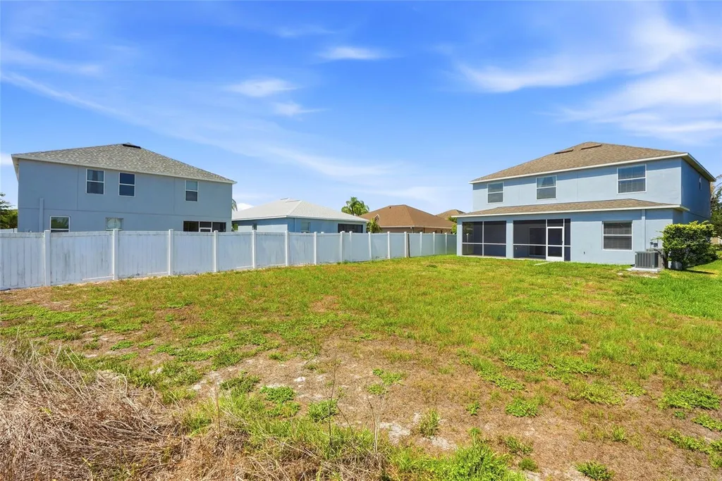 909 Meadow Glade Drive Ruskin FL 33570