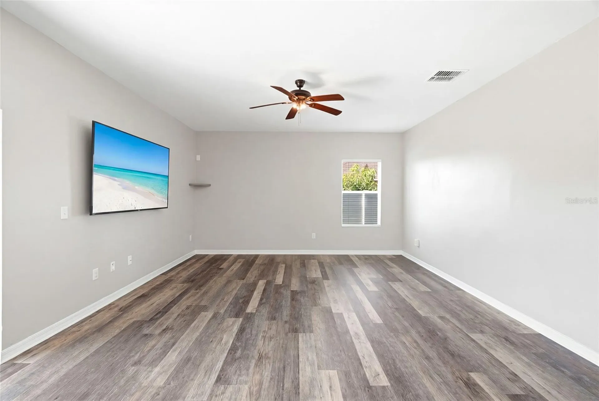 909 Meadow Glade Drive Ruskin FL 33570