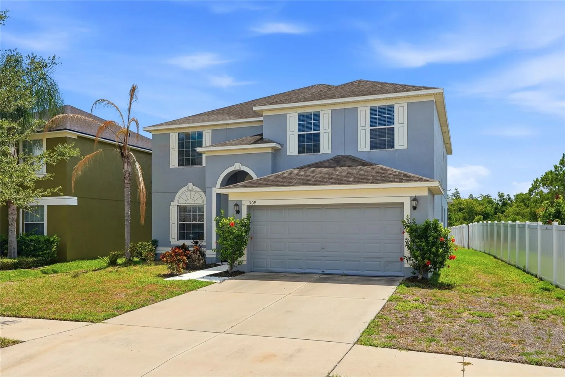 909 Meadow Glade Drive Ruskin FL 33570