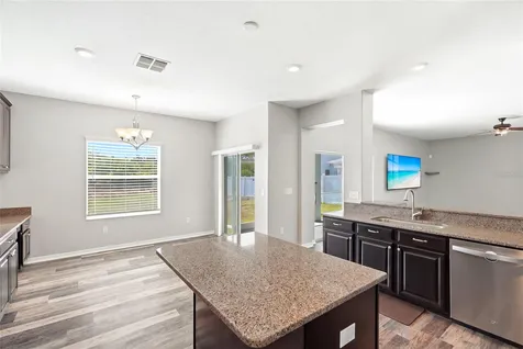 909 Meadow Glade Drive Ruskin FL 33570