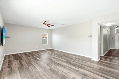 909 Meadow Glade Drive Ruskin FL 33570