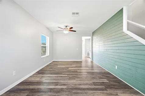 909 Meadow Glade Drive Ruskin FL 33570