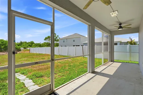 909 Meadow Glade Drive Ruskin FL 33570