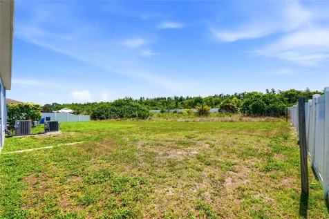 909 Meadow Glade Drive Ruskin FL 33570