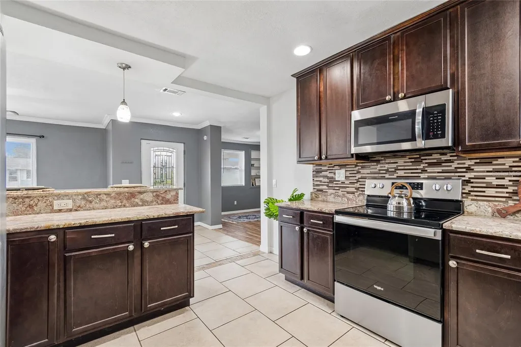 37913 Wicklow Avenue Zephyrhills FL 33541