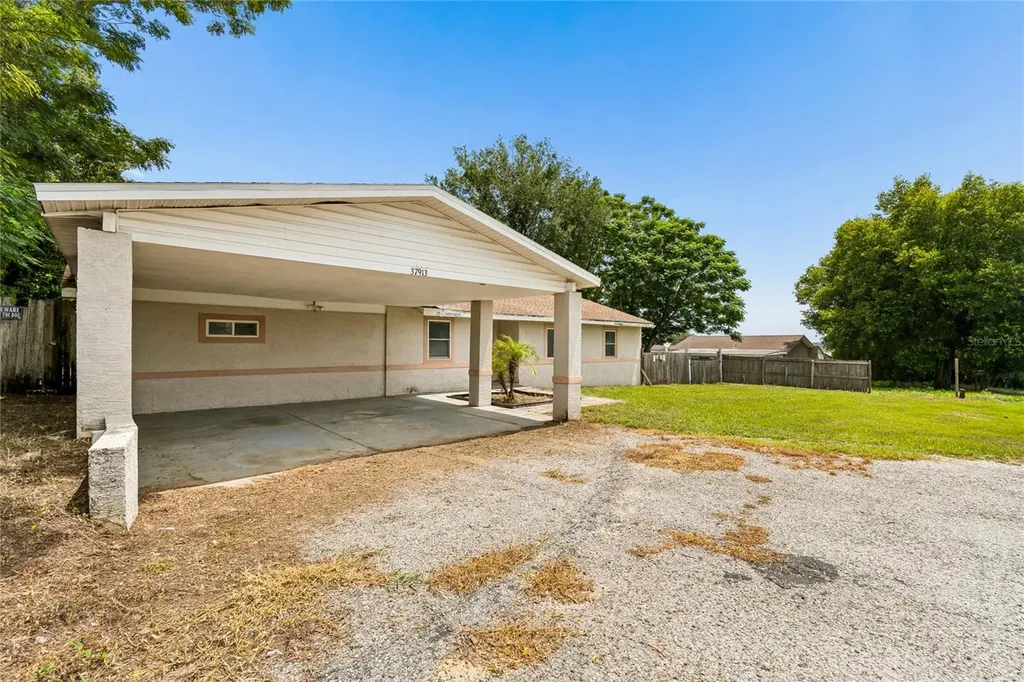 37913 Wicklow Avenue Zephyrhills FL 33541