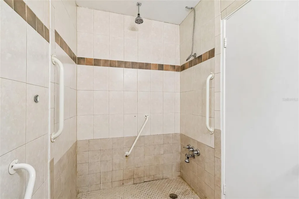 37913 Wicklow Avenue Zephyrhills FL 33541