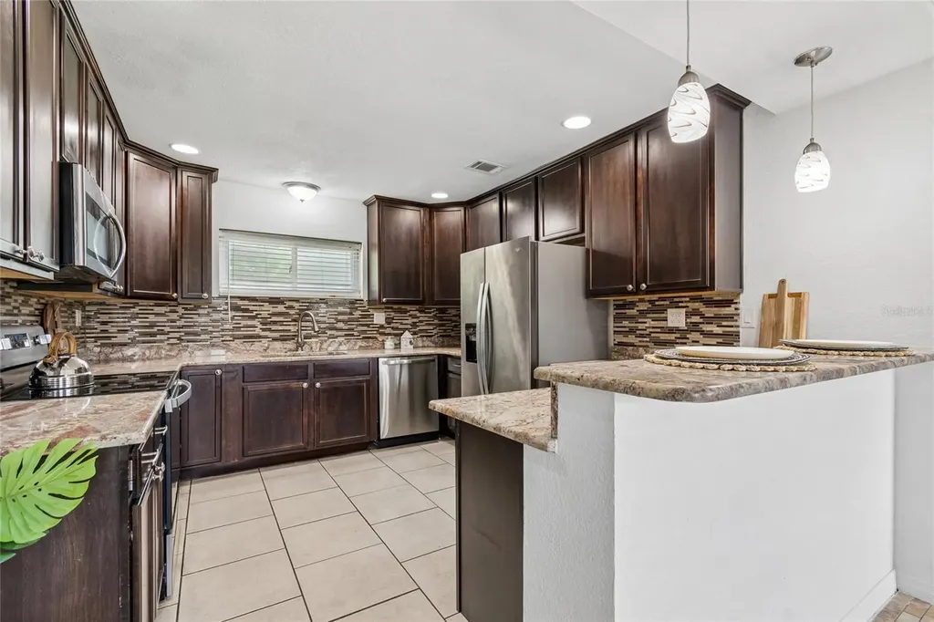 37913 Wicklow Avenue Zephyrhills FL 33541