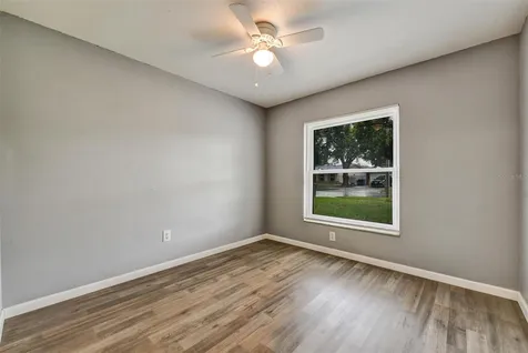 4914 Oakshire Drive Tampa FL 33625