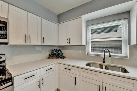 4914 Oakshire Drive Tampa FL 33625