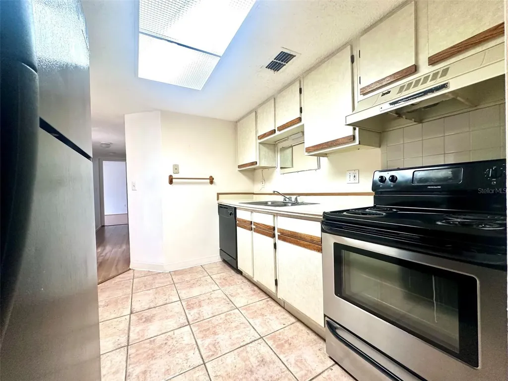 135 Hunter Lake Drive Oldsmar FL 34677