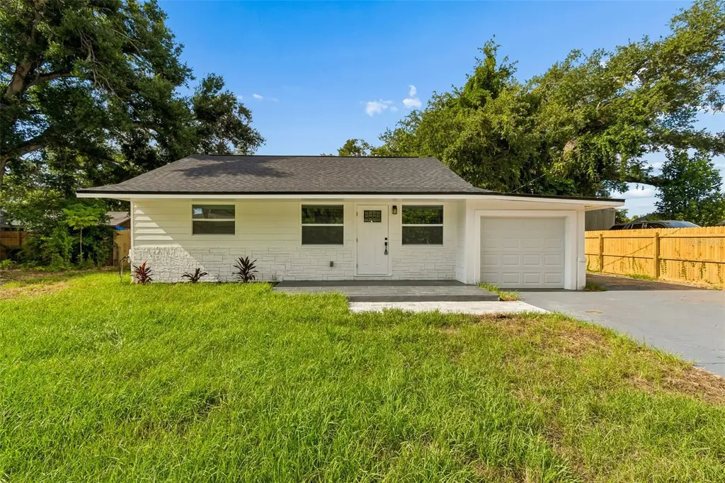 1509 15th Ave W Bradenton FL 34205