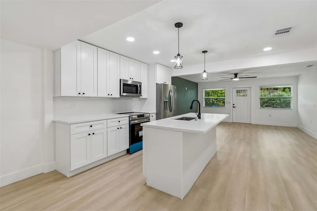 1509 15th Ave W Bradenton FL 34205