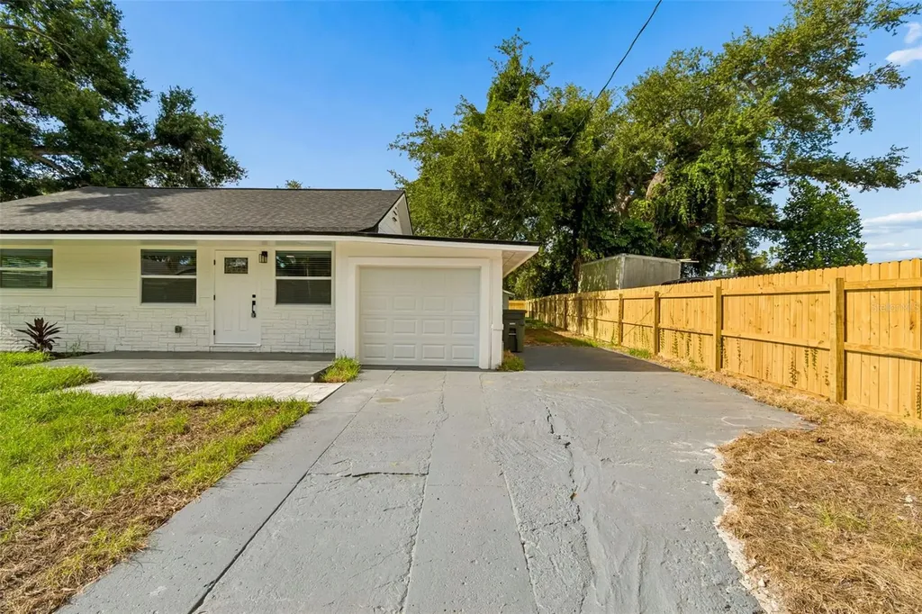 1509 15th Ave W Bradenton FL 34205