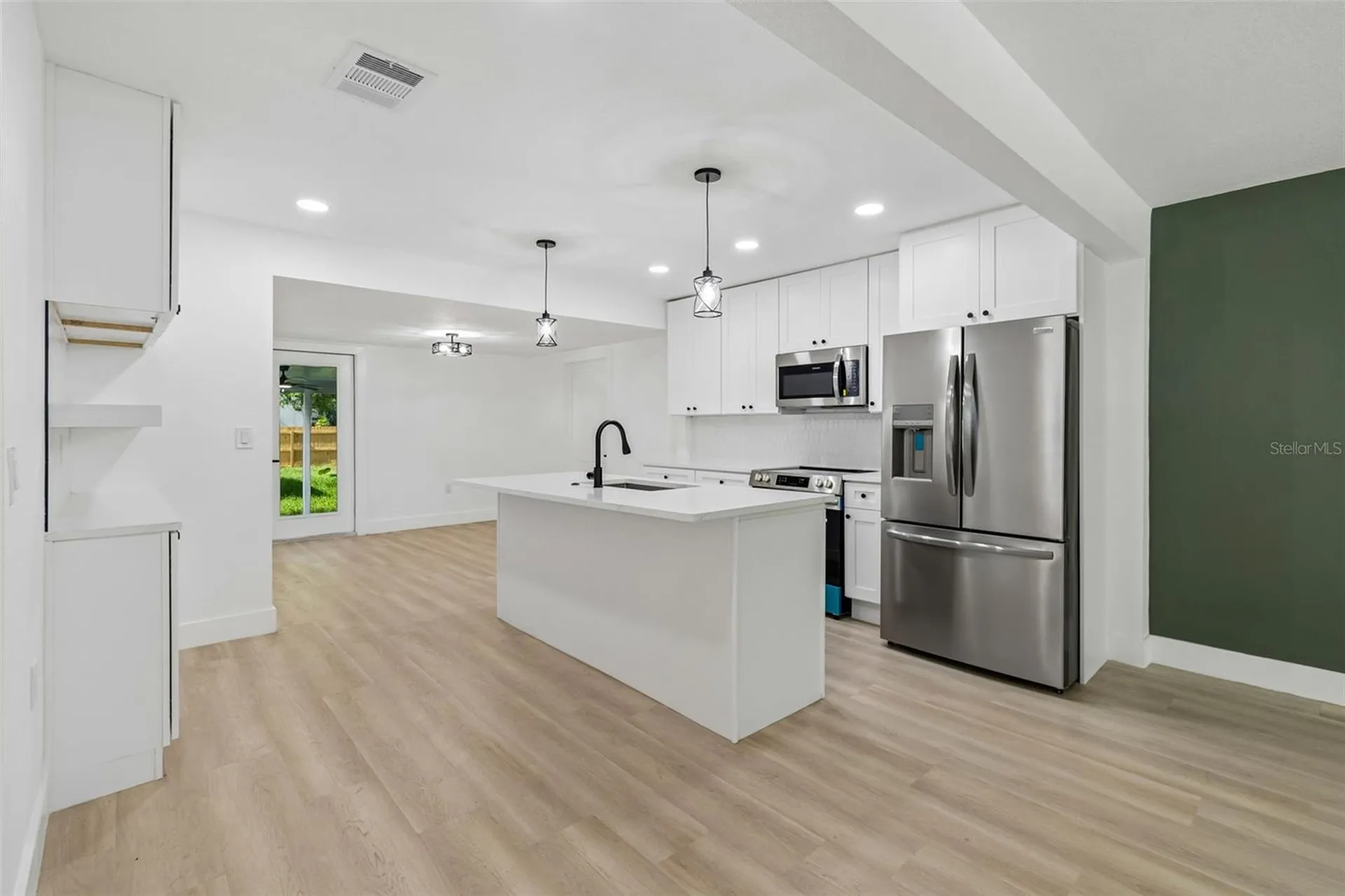 1509 15th Ave W Bradenton FL 34205