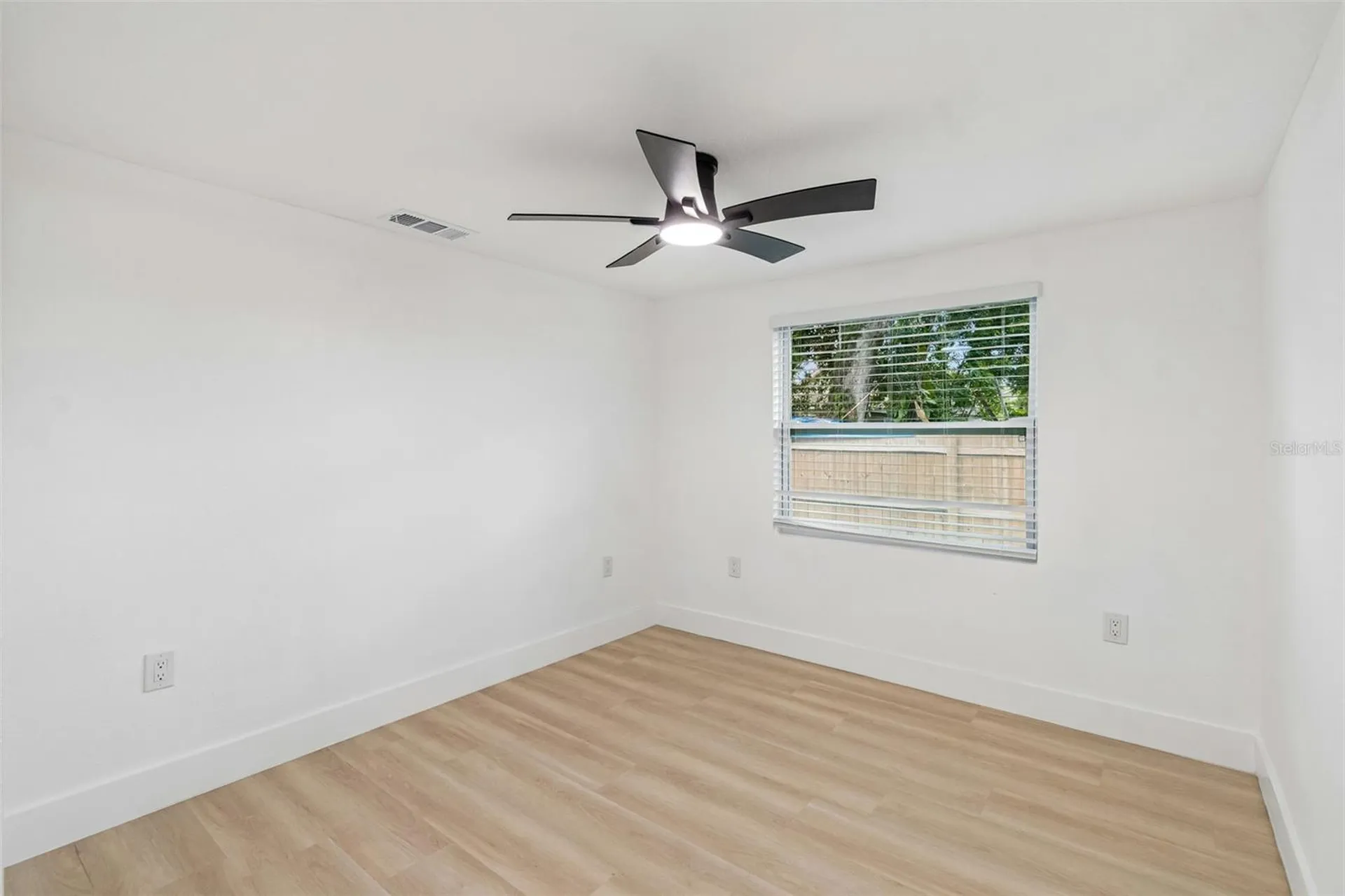 1509 15th Ave W Bradenton FL 34205