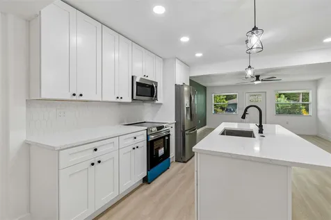 1509 15th Ave W Bradenton FL 34205
