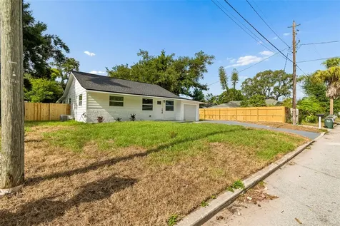 1509 15th Ave W Bradenton FL 34205