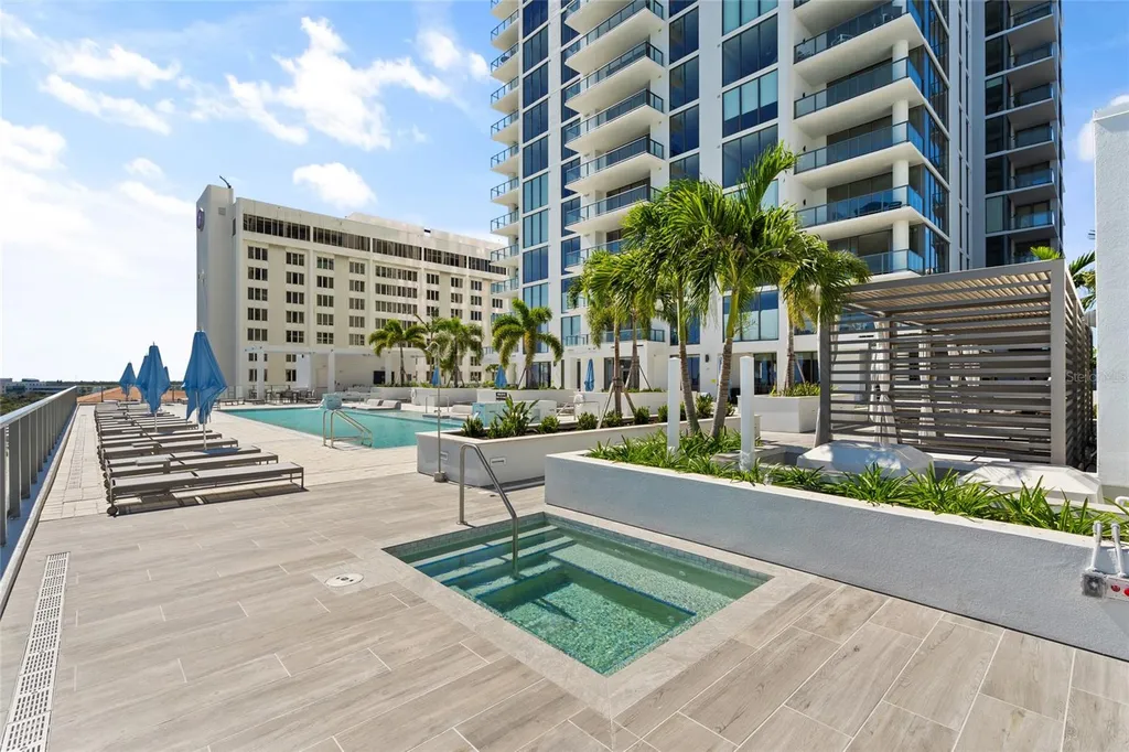 301 1st Street S St Petersburg FL 33701