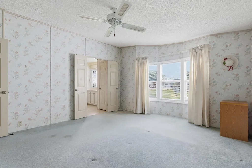 36642 Lakewood Drive Zephyrhills FL 33542