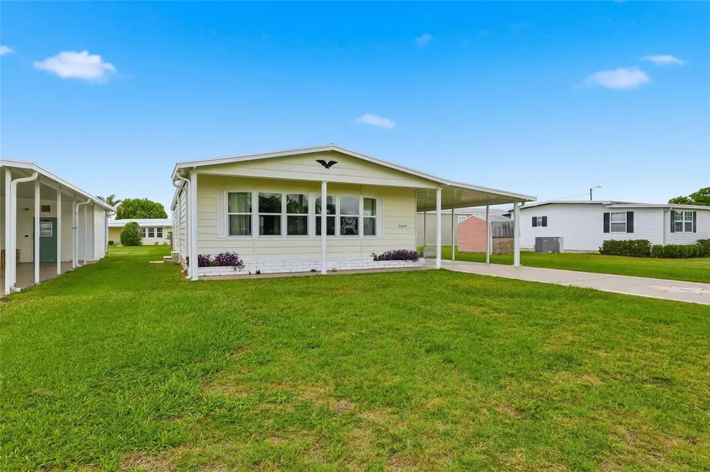 36642 Lakewood Drive Zephyrhills FL 33542