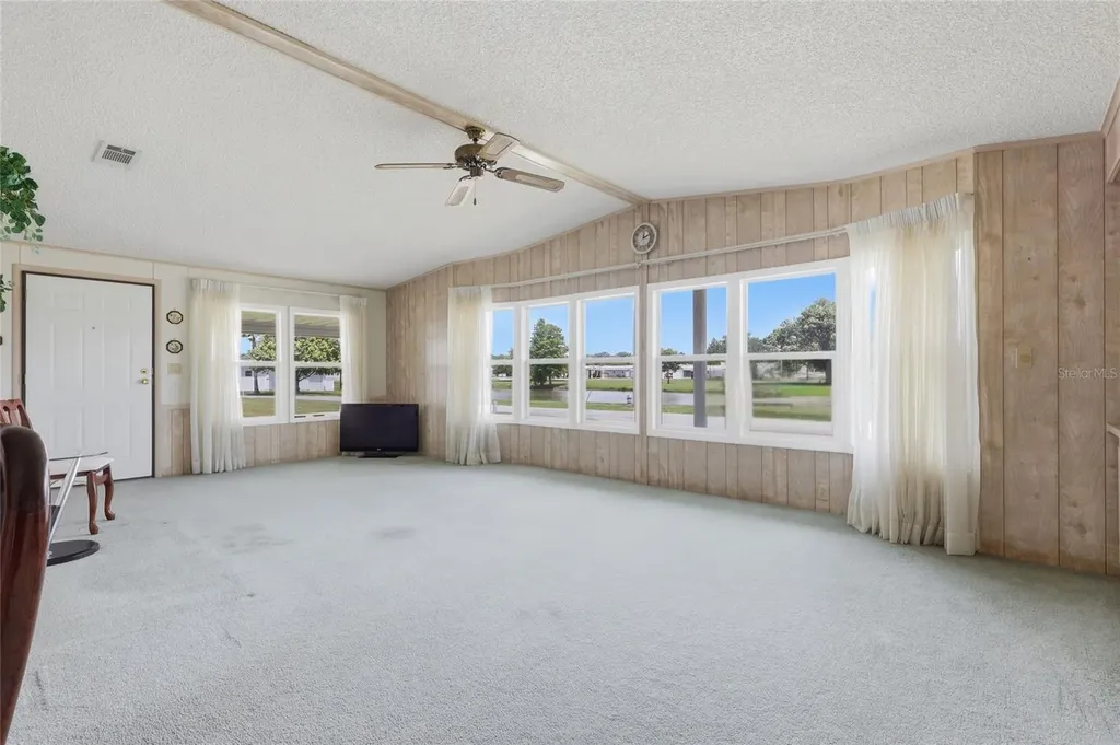 36642 Lakewood Drive Zephyrhills FL 33542