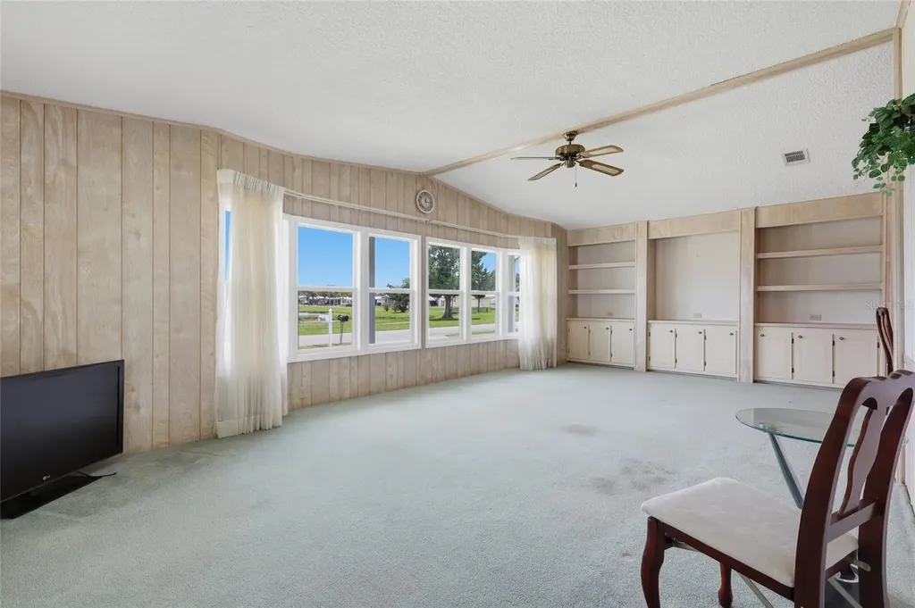36642 Lakewood Drive Zephyrhills FL 33542