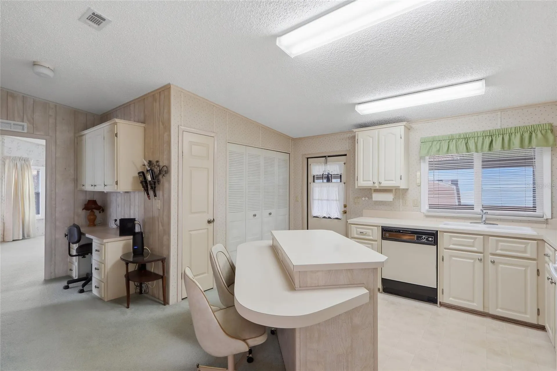 36642 Lakewood Drive Zephyrhills FL 33542