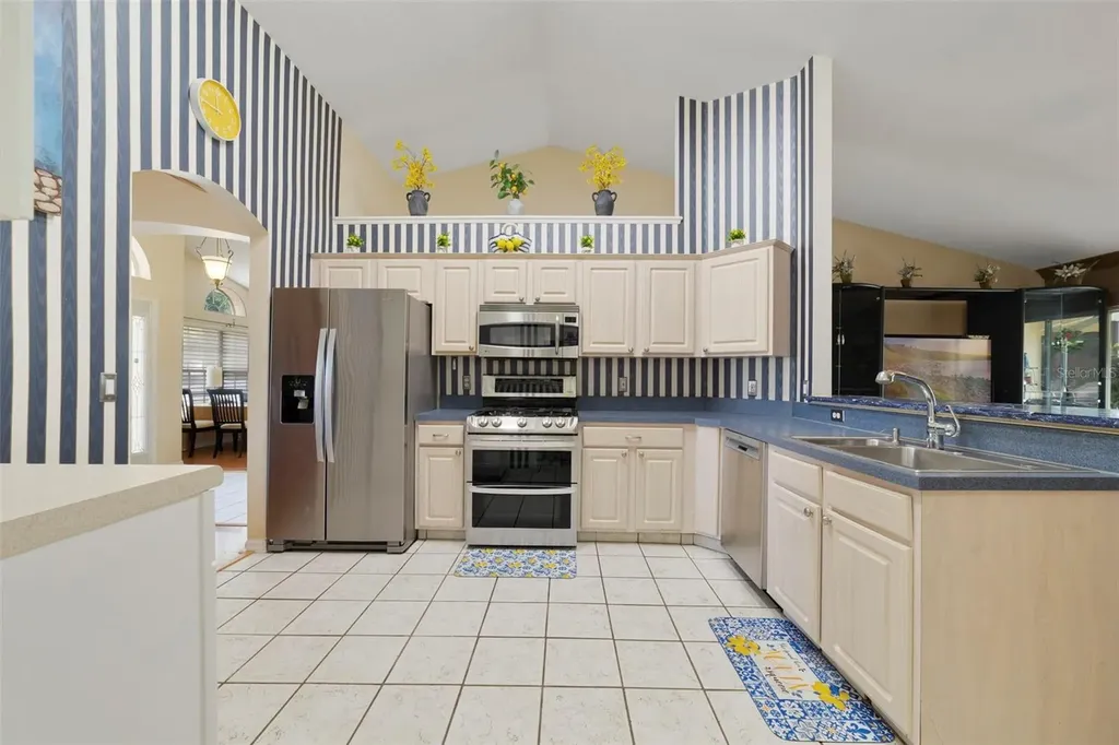 255 Loma Del Sol Drive Davenport FL 33896