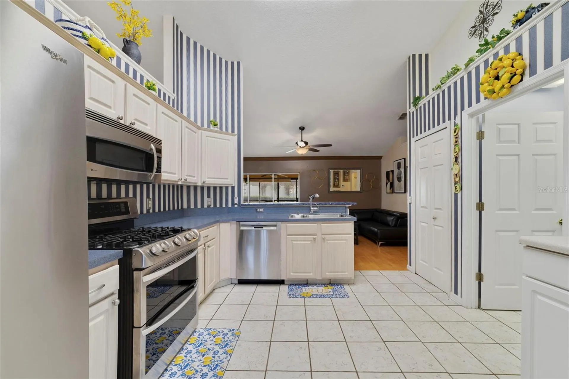 255 Loma Del Sol Drive Davenport FL 33896