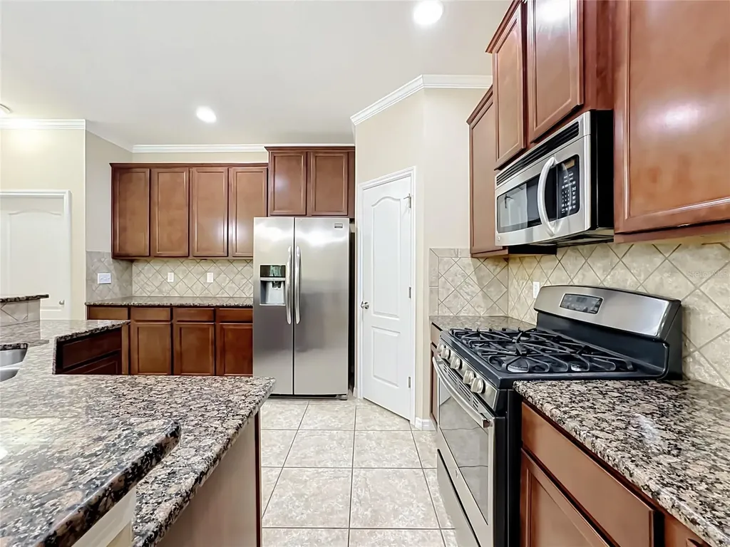 7434 Surrey Pines Drive Apollo Beach FL 33572