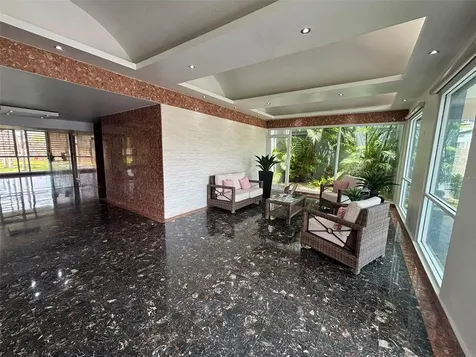 1005 Apt Condominio Mundo Feliz (10mo Piso - Baldorioty Tow Carolina PR 00979