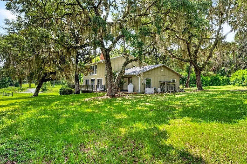 1980 Lake Hires Road De Leon Springs FL 32130