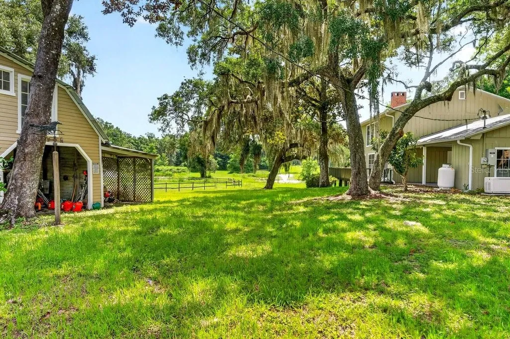 1980 Lake Hires Road De Leon Springs FL 32130