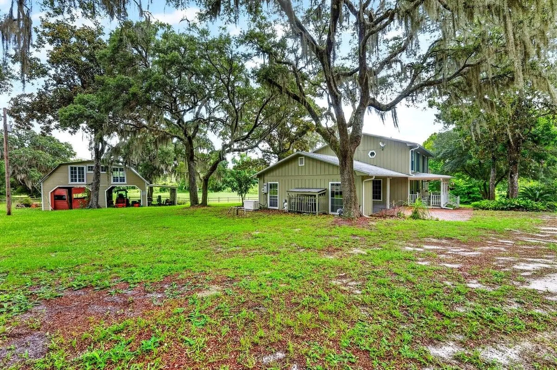 1980 Lake Hires Road De Leon Springs FL 32130
