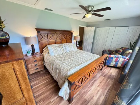 8435 NW 6th Avenue Gainesville FL 32607