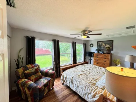 8435 NW 6th Avenue Gainesville FL 32607