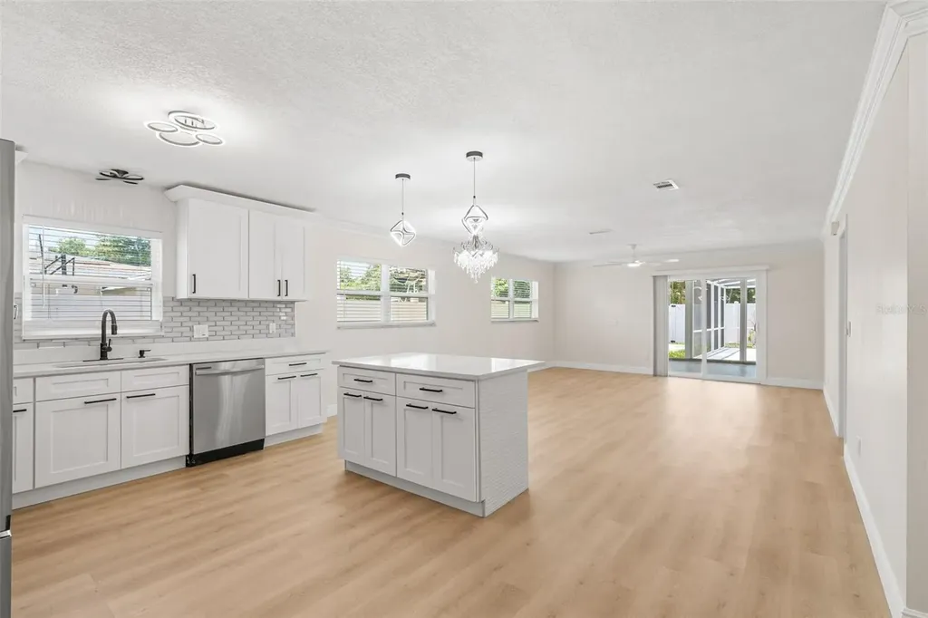 4828 22nd Avenue N St Petersburg FL 33713