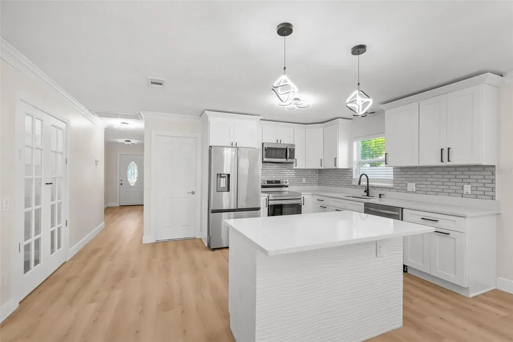 4828 22nd Avenue N St Petersburg FL 33713