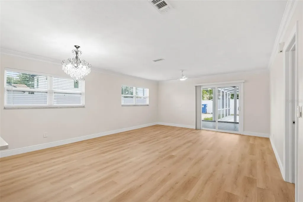 4828 22nd Avenue N St Petersburg FL 33713