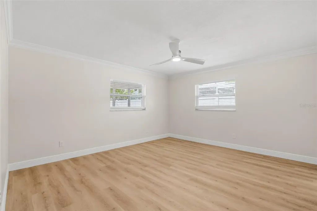 4828 22nd Avenue N St Petersburg FL 33713