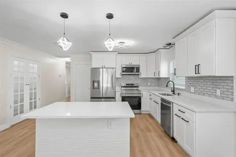 4828 22nd Avenue N St Petersburg FL 33713