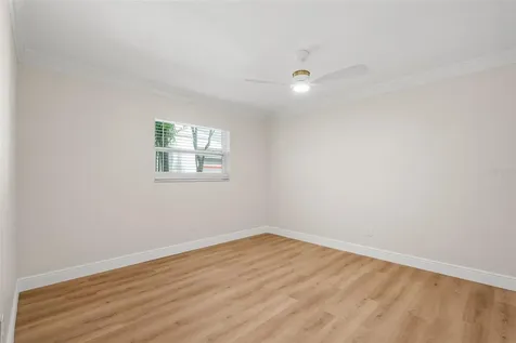 4828 22nd Avenue N St Petersburg FL 33713