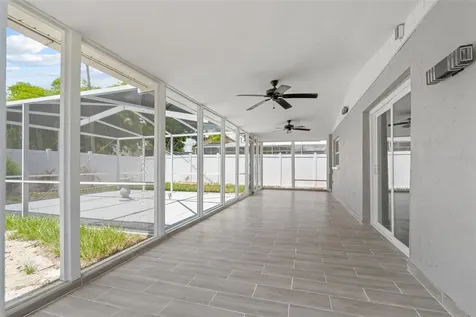 4828 22nd Avenue N St Petersburg FL 33713